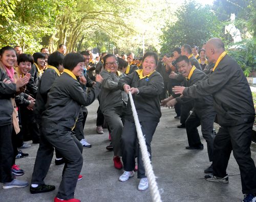 陳宏金：永春分公司開(kāi)展迎新年拔河比賽。2[2].jpg