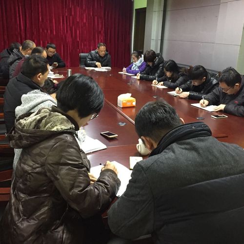 綜合辦 龍巖民化工程爆破公司召開(kāi)專(zhuān)題組織生活會(huì )暨黨員民主評議會(huì ).jpg