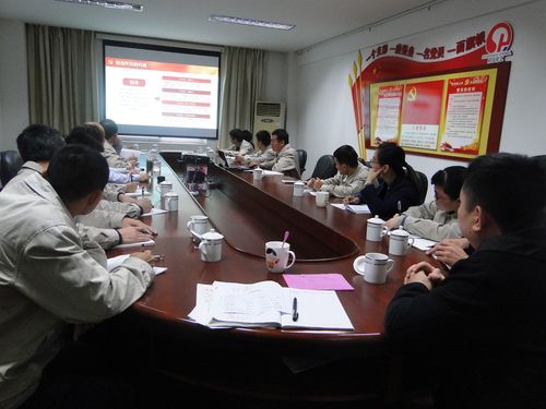 許麗珠：圖為黨課現場(chǎng).jpg