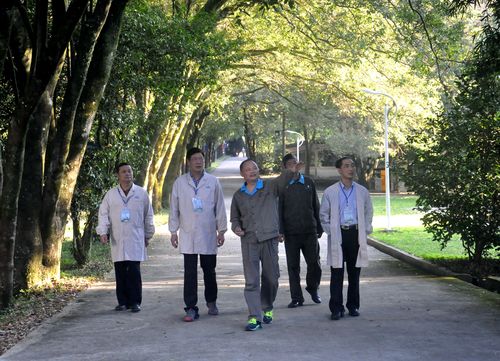 陳宏金：機控公司紀委書(shū)記林心鑾一行到永春公司調研指導工作。1.jpg