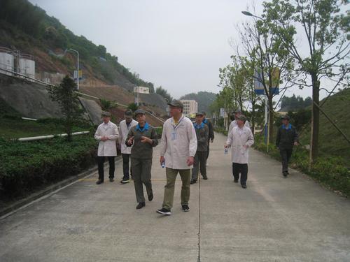 雷韜：省工信廳裝備工業(yè)處蒞臨?？讫垘r分公司進(jìn)行民爆行業(yè)安全生產(chǎn)督查和反恐防范專(zhuān)項檢查1.jpg