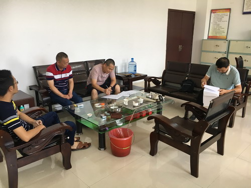鐘惠：新羅區道路交通安全綜合整治領(lǐng)導工作小組到龍巖分公司檢查指導工作_調整大小.jpg