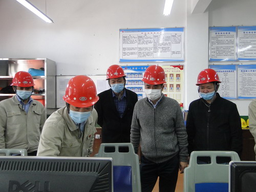 圖為：永安市常務(wù)副市長(cháng)肖世龍檢查現場(chǎng)1拍攝者許麗珠_(kāi)調整大小.JPG