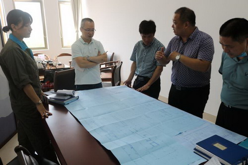 （建議采用）陳劍鋒：民爆行業(yè)專(zhuān)家晁光艷蒞臨龍巖分公司開(kāi)展安全生產(chǎn)專(zhuān)項檢查_(kāi)調整大小.jpg