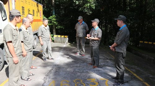 ?？朴来?方云�?永春分公司針對浙江溫嶺槽罐車(chē)爆炸事故組織專(zhuān)項自查_(kāi)調整大小.jpg