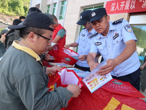 烽林鄧秋花：安全咨詢(xún)日活�?_調整大小.JPG