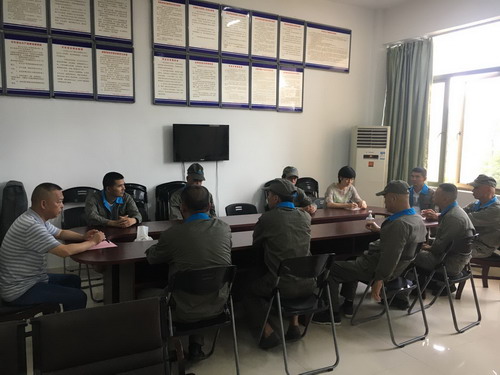 鐘惠：龍巖分公司運輸車(chē)隊還組織召開(kāi)專(zhuān)題會(huì )議_調整大小.jpg