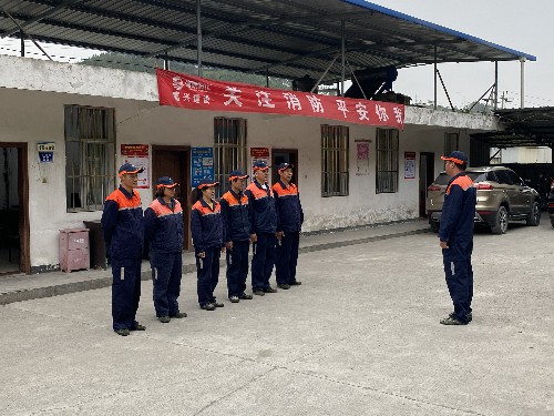 富興建設-鄭強-富興建設公司組織開(kāi)展火災事故現場(chǎng)處置方案演練~1.jpg