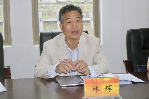 吳瑤：駐省工信廳紀檢監察組常務(wù)副組長(cháng)林輝在座談會(huì )上發(fā)言~1.jpg