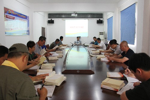 胡廷淦：圖為福安分公司黨委全面從嚴治黨專(zhuān)題會(huì )現場(chǎng)~1.jpg
