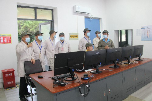 福安分公司胡廷淦：圖�?�?2日福安市副市長(cháng)姚正水一行到生產(chǎn)現場(chǎng)檢查指導~1.jpg