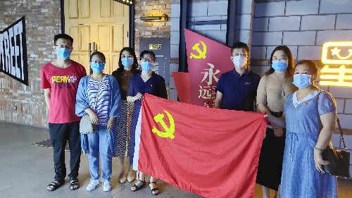 ?？剖∶?#65533;? 觀(guān)看愛(ài)國主義教育影片《長(cháng)津湖》~1.jpg