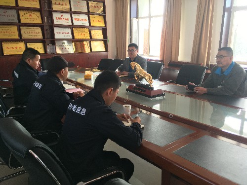 德令哈市應急保障服務(wù)中心到青海東諾公司開(kāi)展應急保障專(zhuān)項檢查~1.jpg