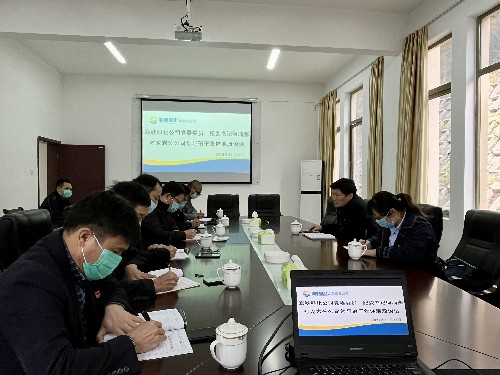 葉莉：海峽科化公司黨委委員、紀委書(shū)記何浦寨到龍巖分公司開(kāi)展集體廉政談話(huà)~1.jpg