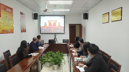 ?？剖∶?#65533;?劉敏 省民爆公司掀起學(xué)習十九屆六中全會(huì )精神  （集中觀(guān)看新聞發(fā)布會(huì )）~1.jpg