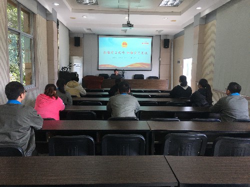 “弘揚憲法精�?加強憲法實(shí)施”知識講座~1.jpg