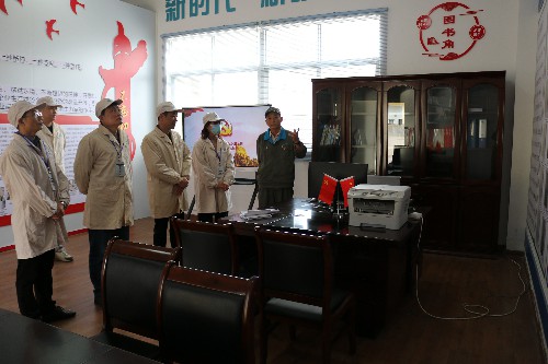 張逸清：黨建品牌建設陣地實(shí)地檢查~1.jpg