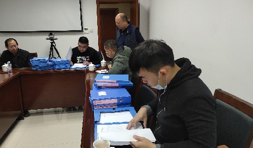 ?？剖∶?#65533;?劉敏 福州市工業(yè)和信息化局、應急管理局等聯(lián)合檢查組到省民爆公司開(kāi)展民爆物品“一體化”監管和反恐維穩“雙隨機”檢查~1.jpg