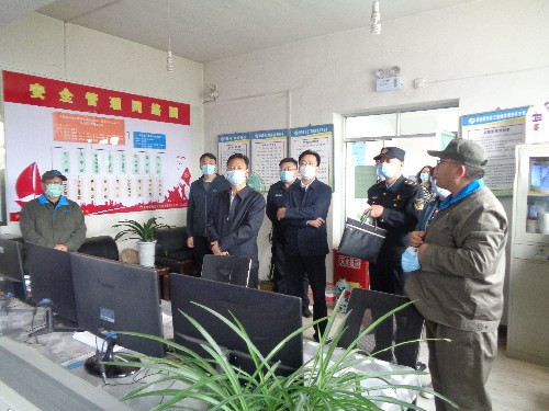 青樂(lè )公司楊玉偉檢查現場(chǎng)~1.jpg