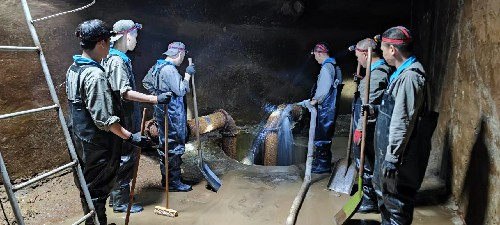 龍巖分公�?鐘強�?水池清理現場(chǎng)1~1.jpg