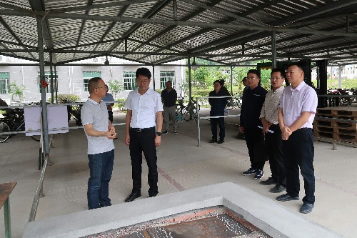 烽林莊忠旭：明溪縣委副書(shū)記、縣長(cháng)陳華偉一行到海峽科化烽林分公司督導、調研安全生產(chǎn)暨防汛備汛工作~1.jpg