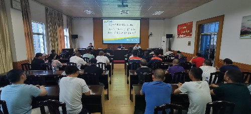 富興建設+盧玉�?開(kāi)展安全知識培訓~1.jpg