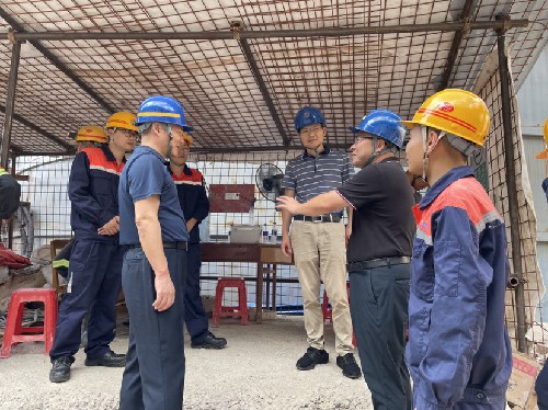 富興建設公司 林敏�?省機電控股公司黨委委員、副總經(jīng)理吳大文到上杭分公司開(kāi)展工作調研~1.jpg