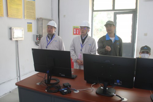 格式工廠(chǎng)福安胡廷淦：圖為顏建議到福安分公司調研指導工�?(1).jpg