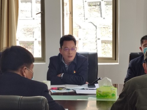 格式工廠(chǎng)龍巖分公�?黃曉�?會(huì )議現場(chǎng).jpg