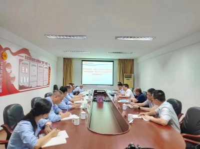 格式工廠(chǎng)省機電控股公司黨委副書(shū)記、總經(jīng)理董飛龍，黨委委員、副總經(jīng)理吳大文在永安雙華公�?.jpg